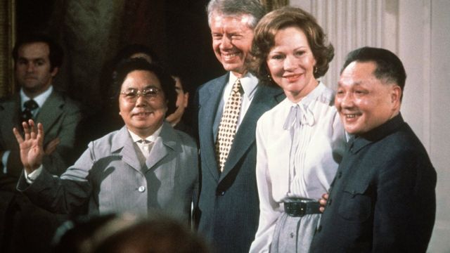 In January 1979, Deng Xiaoping visited the United States, wearing a Chinese tunic suit to meet with U.S. President Carter.