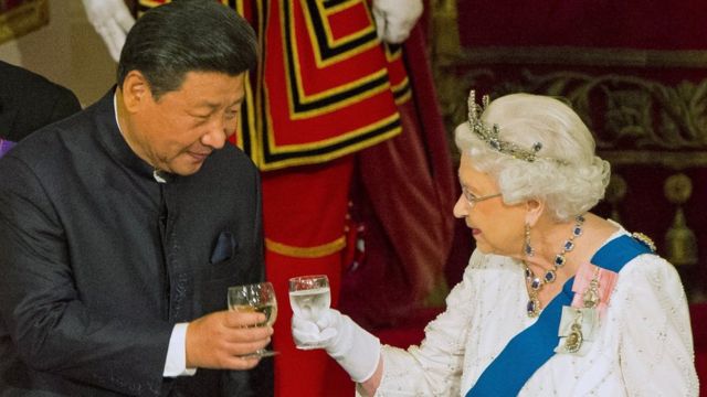 Xi Jinping and Queen Elizabeth
